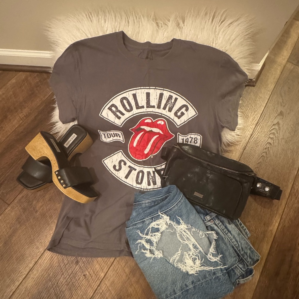Rolling Stones Tee - Picture 2 of 3